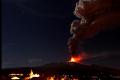 ETNA: nuove spettacolari esplosioni sferzano la cima del vulcano più alto d'Europa